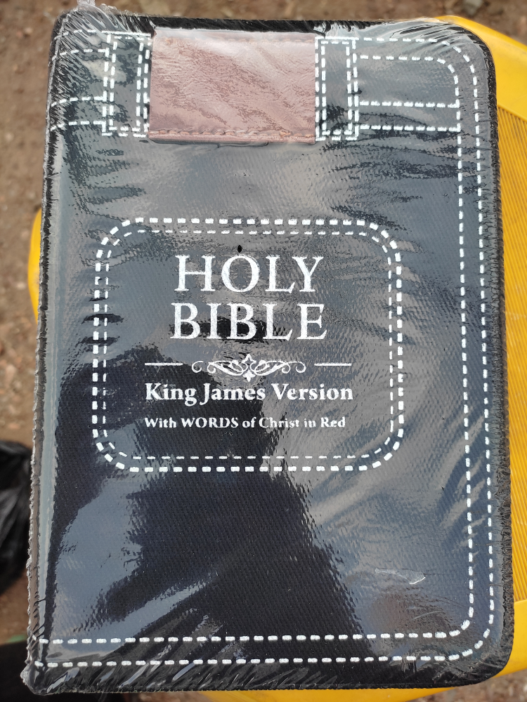 Holy Bible KJV With Zipper