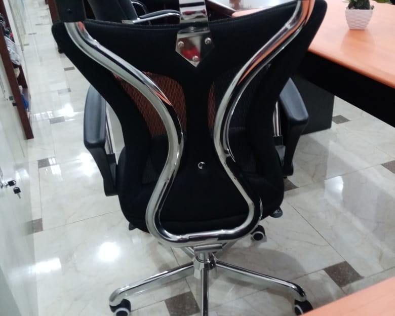 Orthorpedic office chair