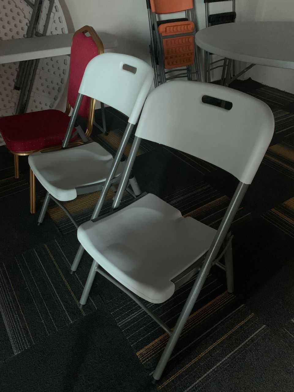 Foldable White Chairs