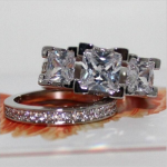Three-stone Wedding Rings Set