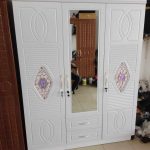White Three Door Wardrobe With Mirror