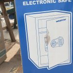 Wadfow Electronic Safe 52L