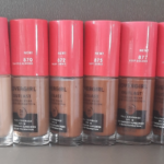 Cover Girl Outlast Foundation